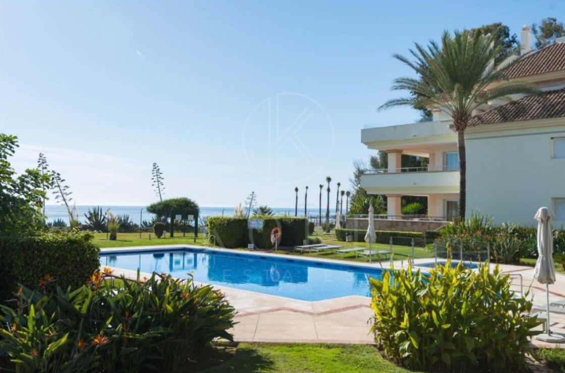 Apartment for sale in New Golden Mile, Estepona East
