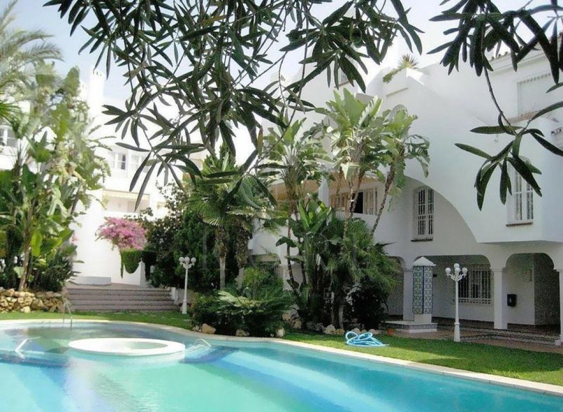 Apartment for sale in Rocamar, Marbella Golden Mile