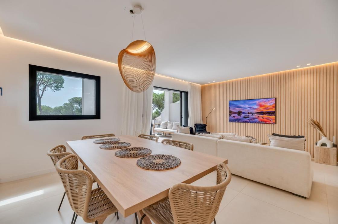 Stunning New Duplex in Los Pinos de Aloha, Nueva Andalucía