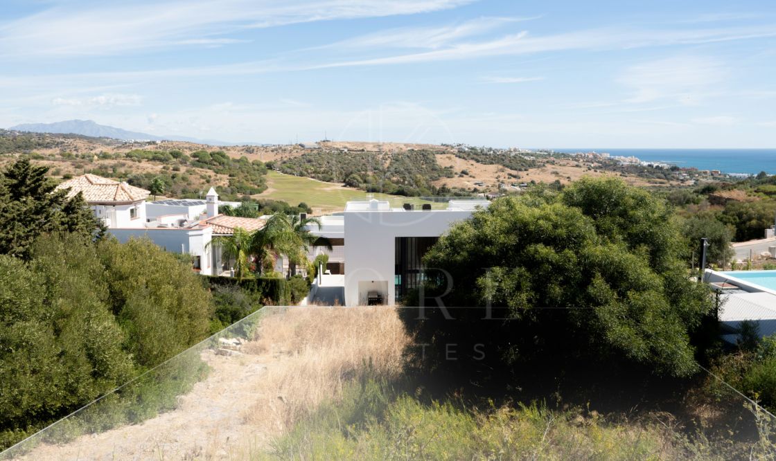 Parcela con Proyecto y Licencia en Valle Romano, Estepona