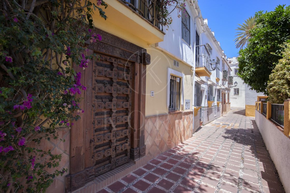 Charming townhouse with solarium in the old town of Marbella.