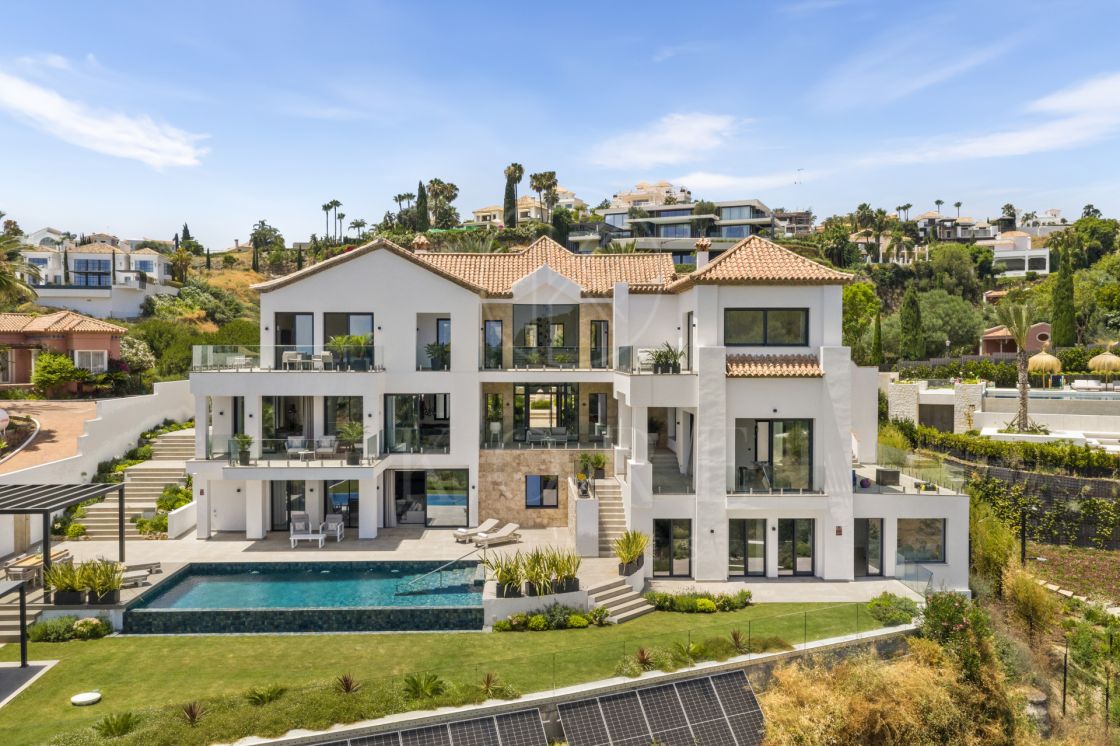 Amazing Villa - Located in Los Flamingos, with open views to the sea and the mountains, this exclusive villa sits on a plot of over 2,000 m²