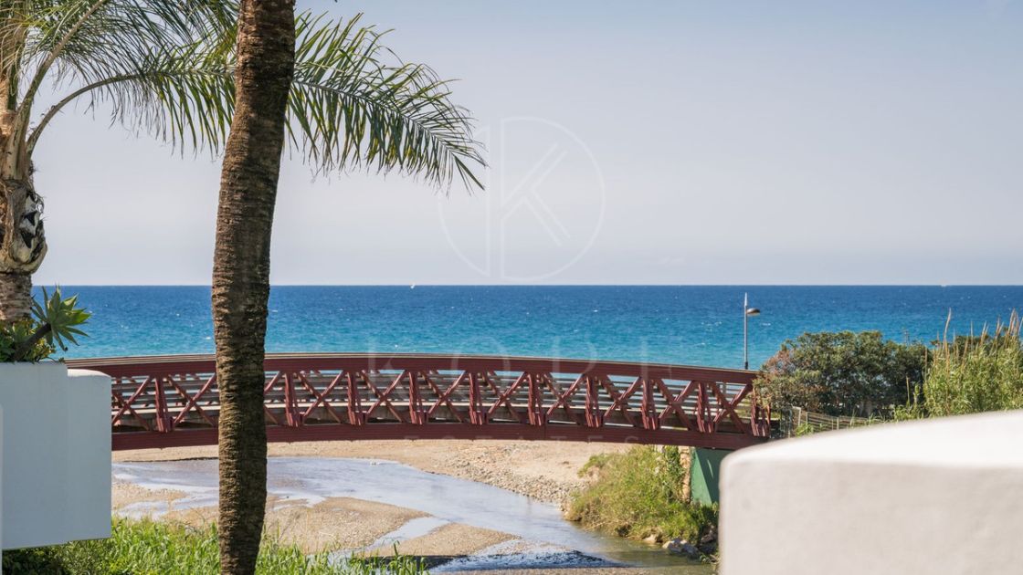 Apartament de vânzare în Los Monteros, Marbella Est