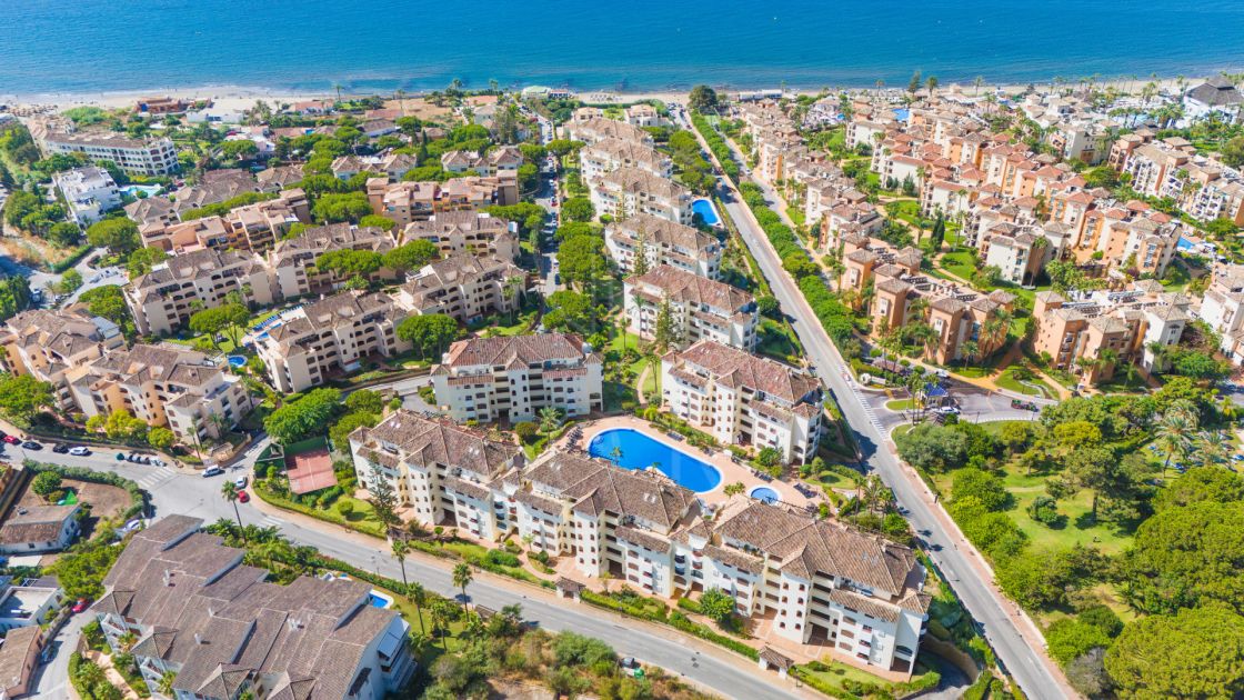 Apartament de vânzare în Elviria Playa, Marbella Est