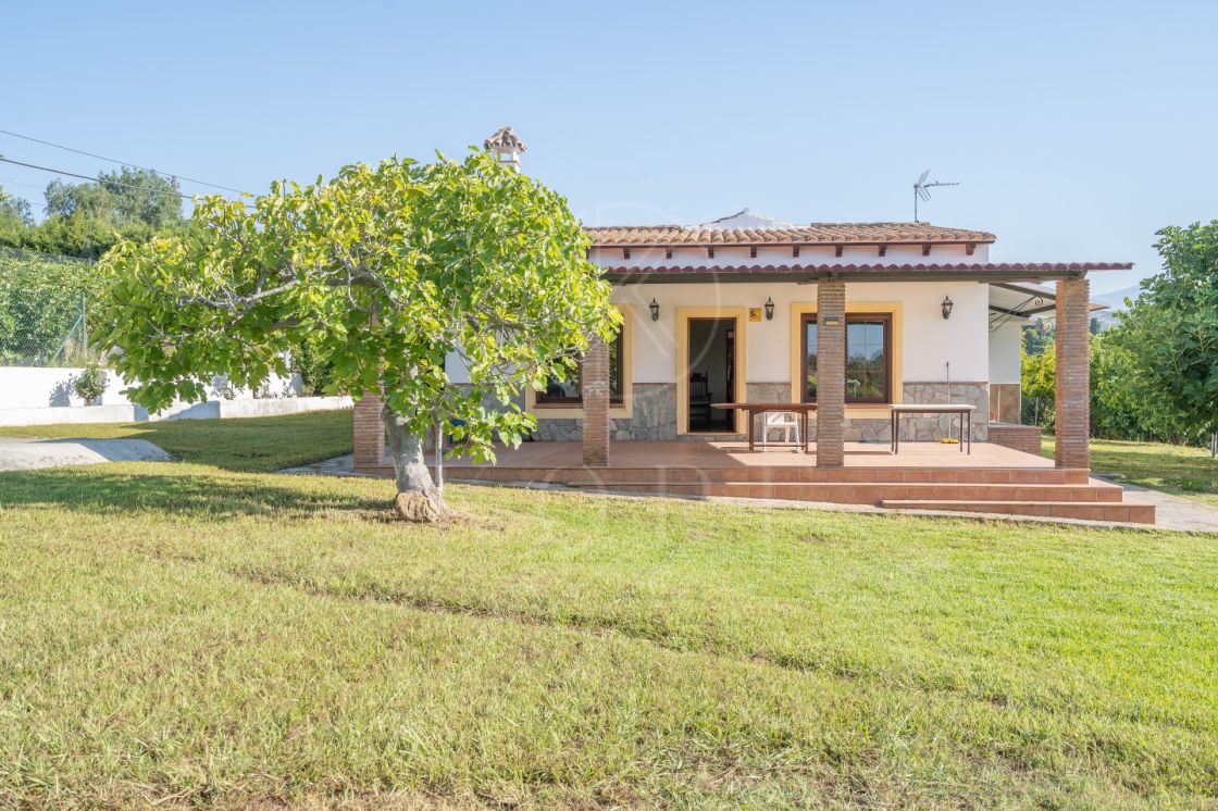 Beautiful, large country villa with beautiful sea views