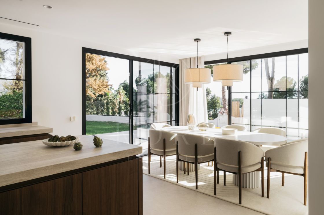 Semi-detached villa in Peñablanca, Nueva Andalucía