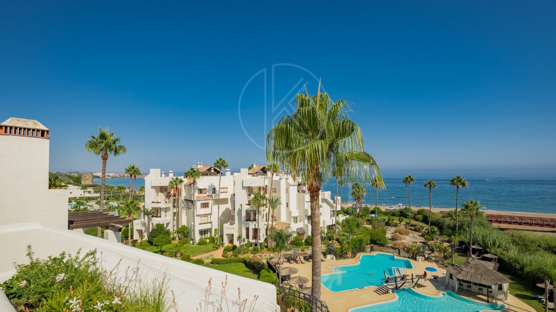 Beautifully renovated, south facing three bedroom penthouse located in prestigious beachfront community Bahia del Velerin, Estepona.