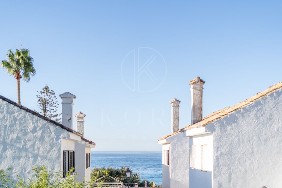 Completely Reconstructed Sea-View Villa with Tourist License – Marbella East