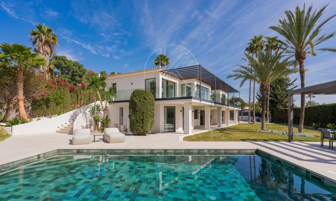 Luxury Five-Bedroom Villa with Panoramic Sea Views in Rocio de Nagüeles, Marbella Golden Mile