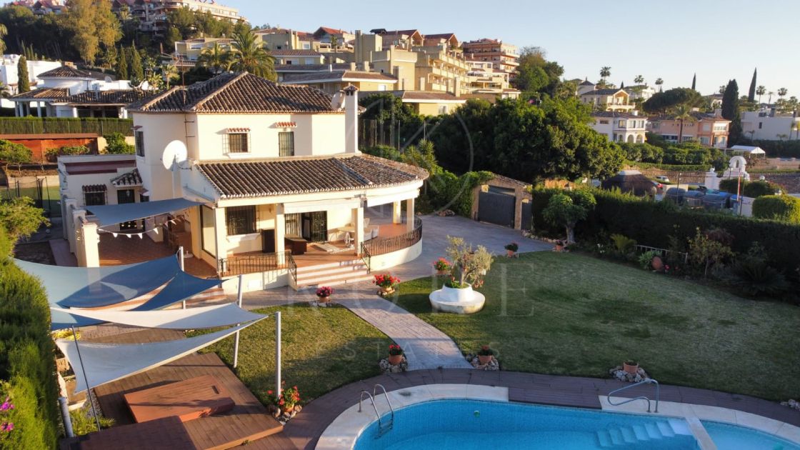 Vilă de vânzare în Los Naranjos Golf, Nueva Andalucia