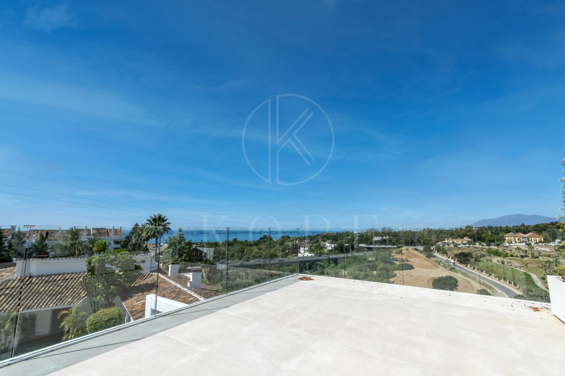 Villa for sale in El Mirador, Marbella