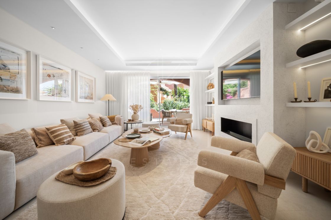 Turnkey Luxury 3-Bedroom Town House in El Palmeral, Nueva Andalucia