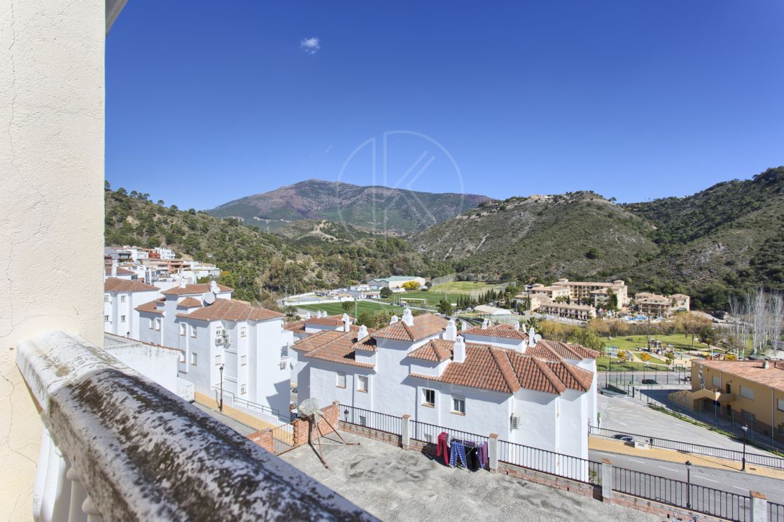 Encanto andaluz con vistas panorámicas en Benahavís