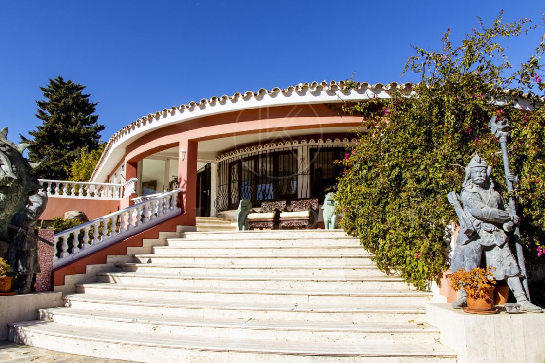 Villa en venta en Estepona