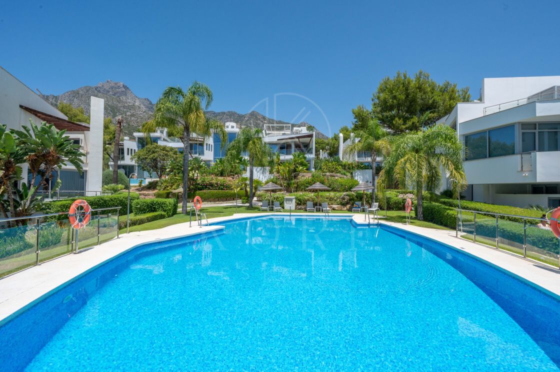 Exclusive Luxury Townhouse in Meisho Hills, Marbella Golden Mile