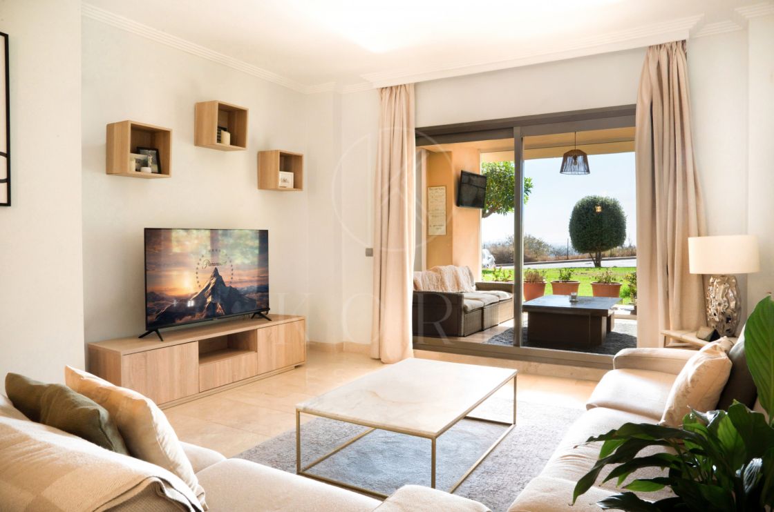 Frumos apartament colt de la parter în Hacienda de Señorío de Cifuentes