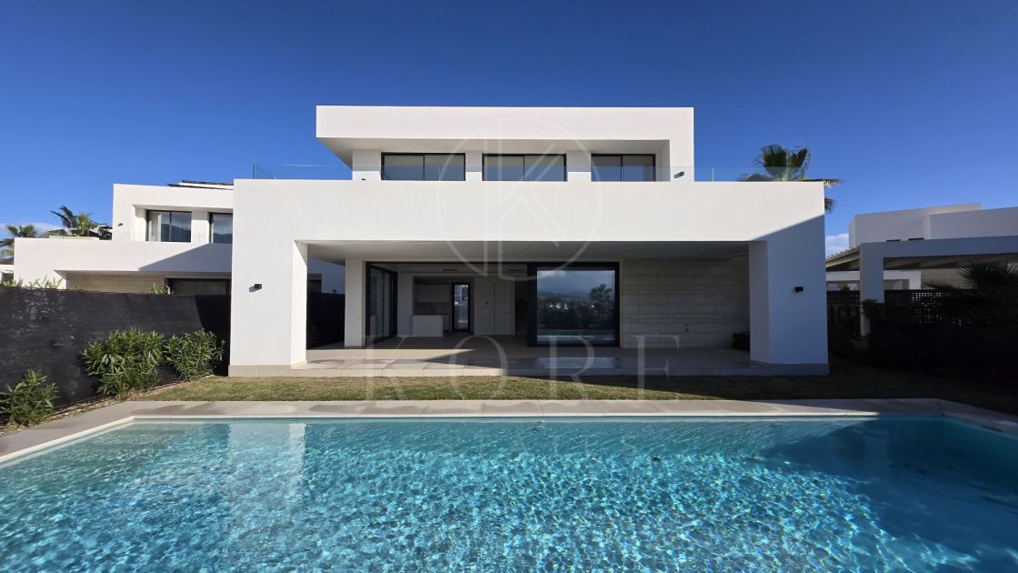 Exquisita villa de lujo de cuatro dormitorios en La Finca de Marbella, Marbella Este