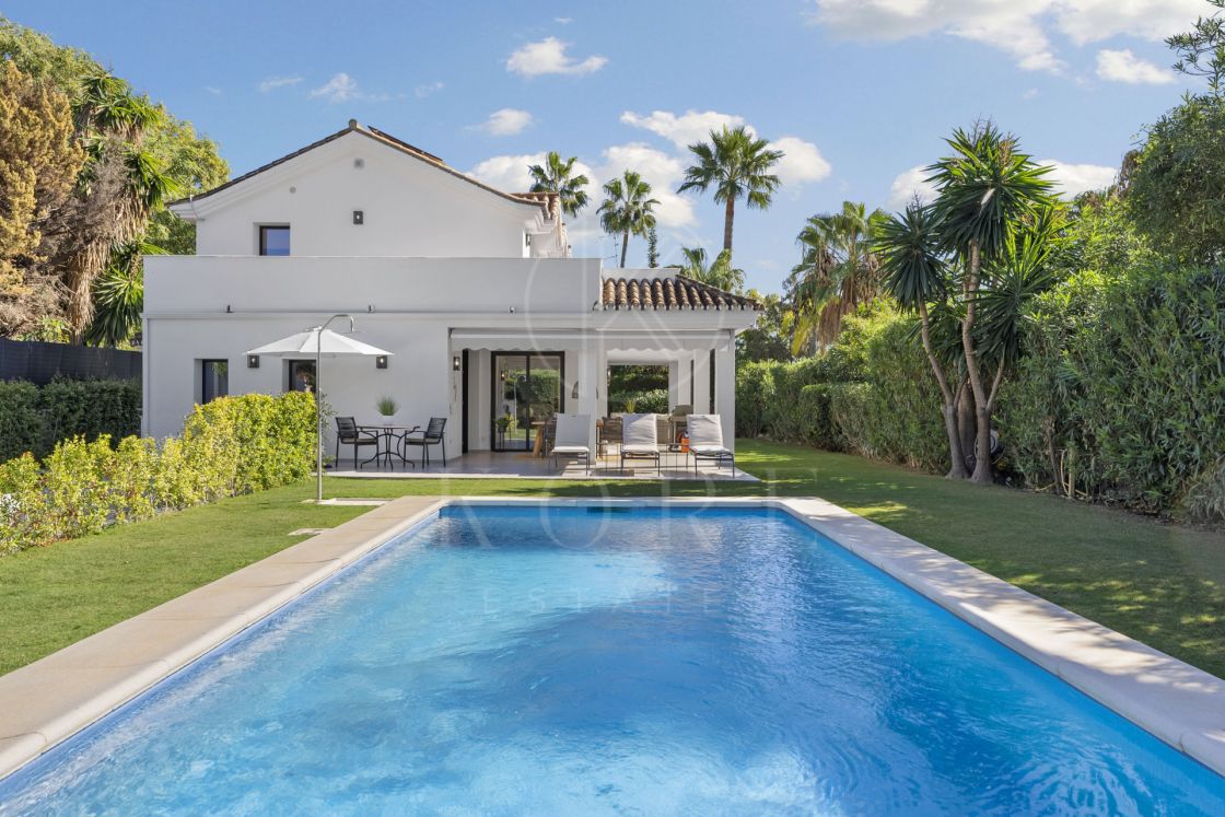 Villa Cisne - Elegant Newly Renovated Villa in Prime Nueva Andalucía