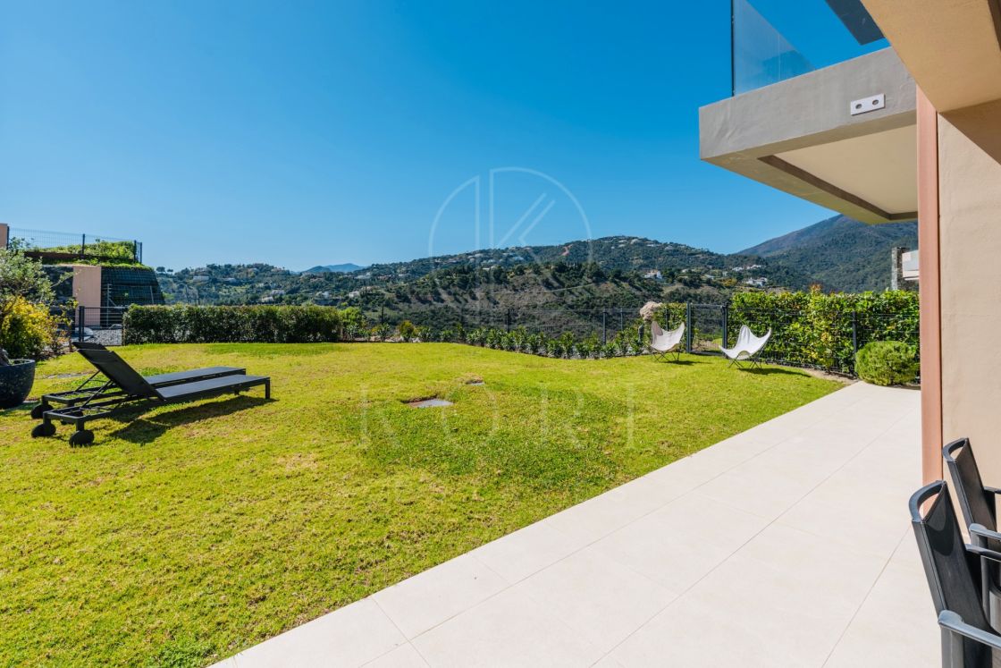 Ground Floor Apartment for sale in Real de La Quinta, Benahavis