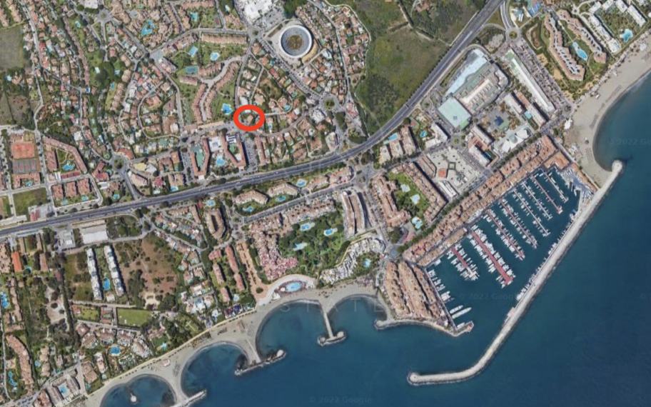 Se vende parcela con proyecto y licencia en La Pera Nueva Andalucia