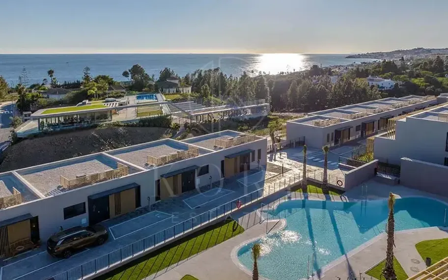 Donde el mar se funde con la naturaleza