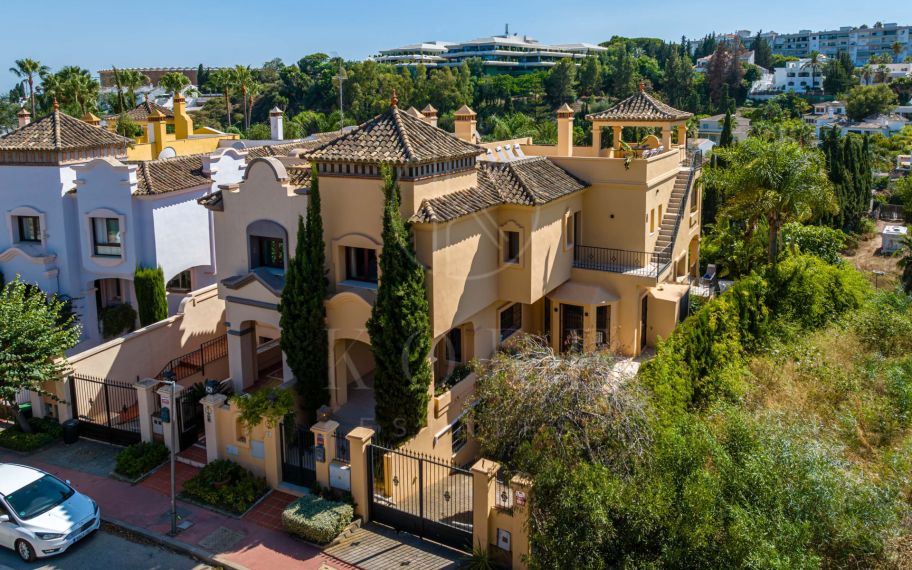 Vilă semi-detașată de vânzare în Marbella - Puerto Banus