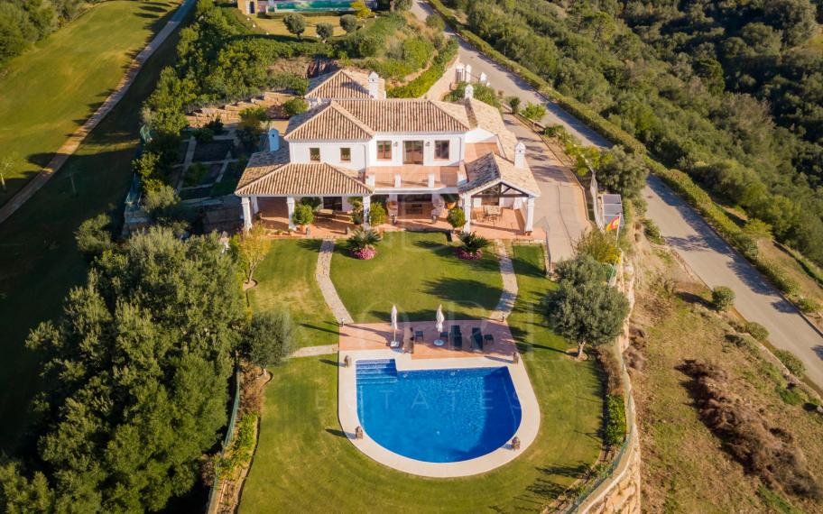 Luxurious villa for sale in Marbella Club Golf Resort, Benahavis