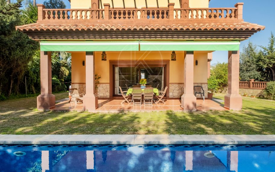 Exclusiva Villa de Lujo junto a Marbella – Elegancia y Confort en San Pedro de Alcántara