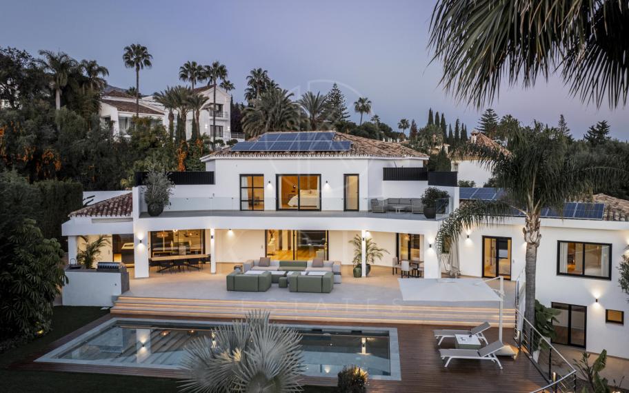 5-bed villa with sea views, prime location, and South orientation in Nagüeles