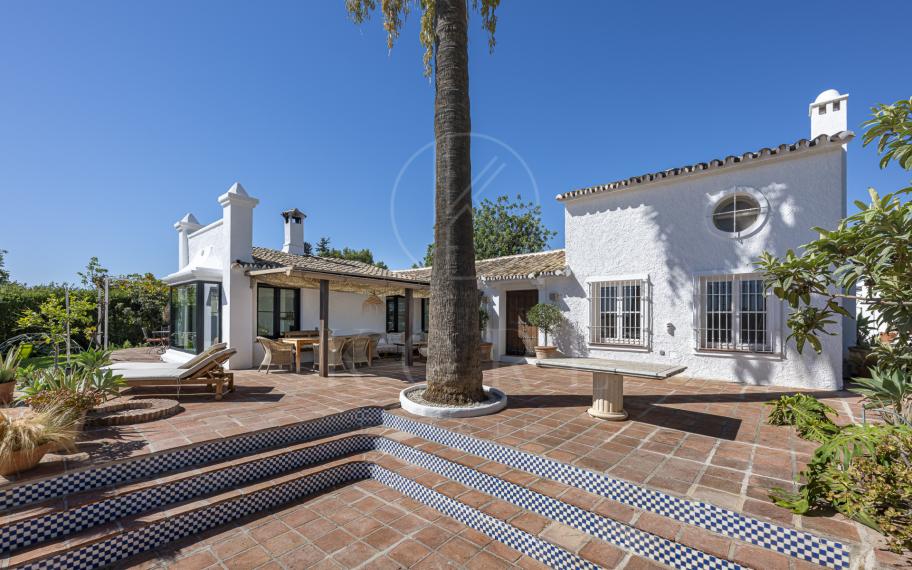 Charming Villa with Panoramic Views in Guadalmina Alta