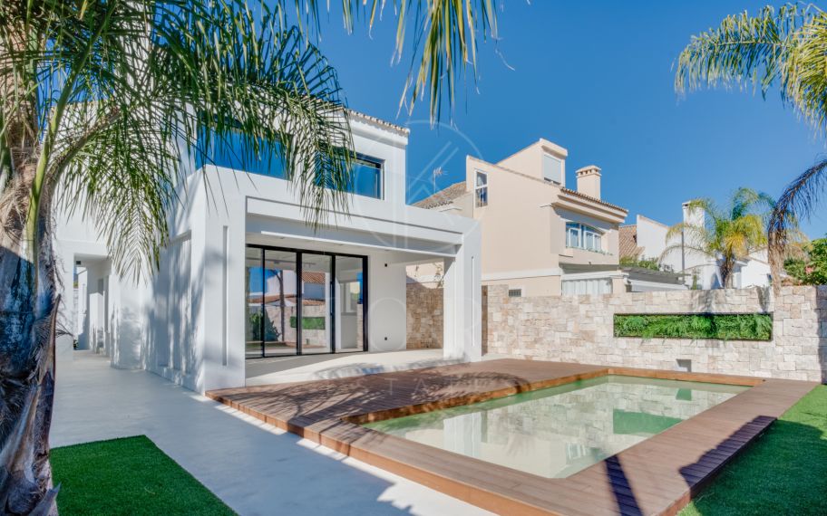 Stunning four bedroom, beachside contemporary style Villa located in Costalita, Estepona