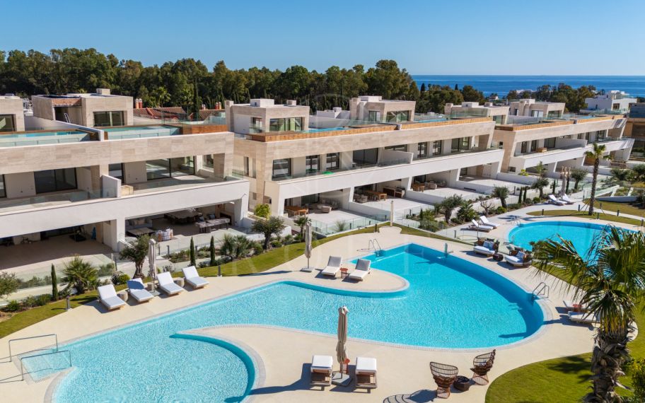 Impresionante apartamento de 4 dormitorios en planta baja en Epic Fase 3, Marbella Milla de Oro