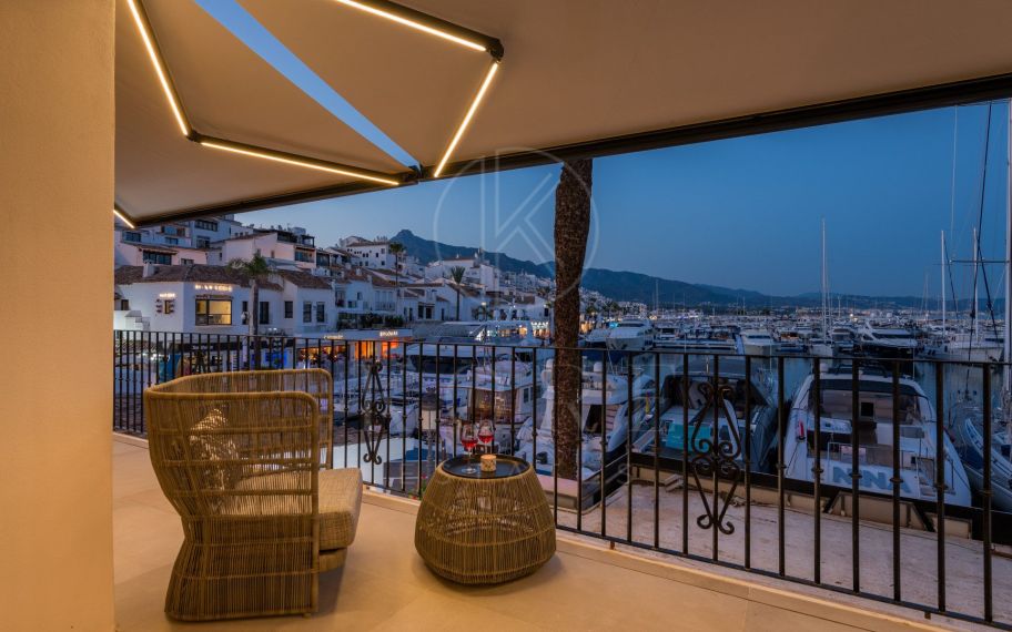 Luxury Renovated Frontline Apartment with Panoramic Views in Benabola, Puerto Banús