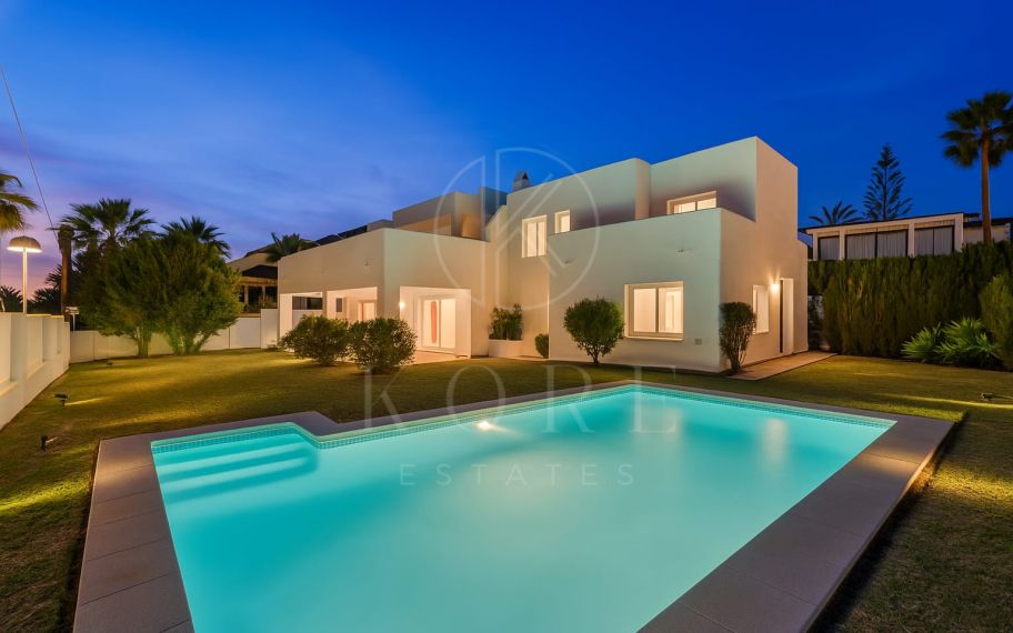 OPPORTUNITY-PRICE JUST REDUCED FOR A QUICK SALE: Stunning Luxury Front Line Beach Villa in Marbesa, Marbella East