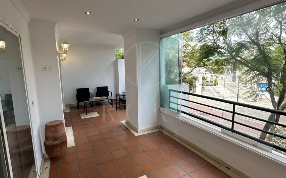 Renovated Apartment Located in Terrazes de Banus, Puerto Banus