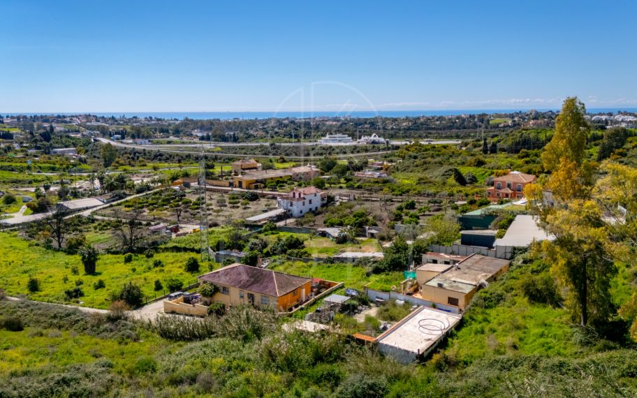 Fantastic Plot for Sale in Puerto del Almendro, Benahavis with sea views