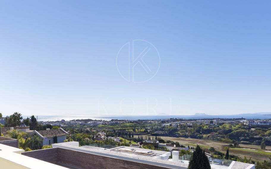Luxurious Penthouse in Bel Air, Estepona with Panoramic Views