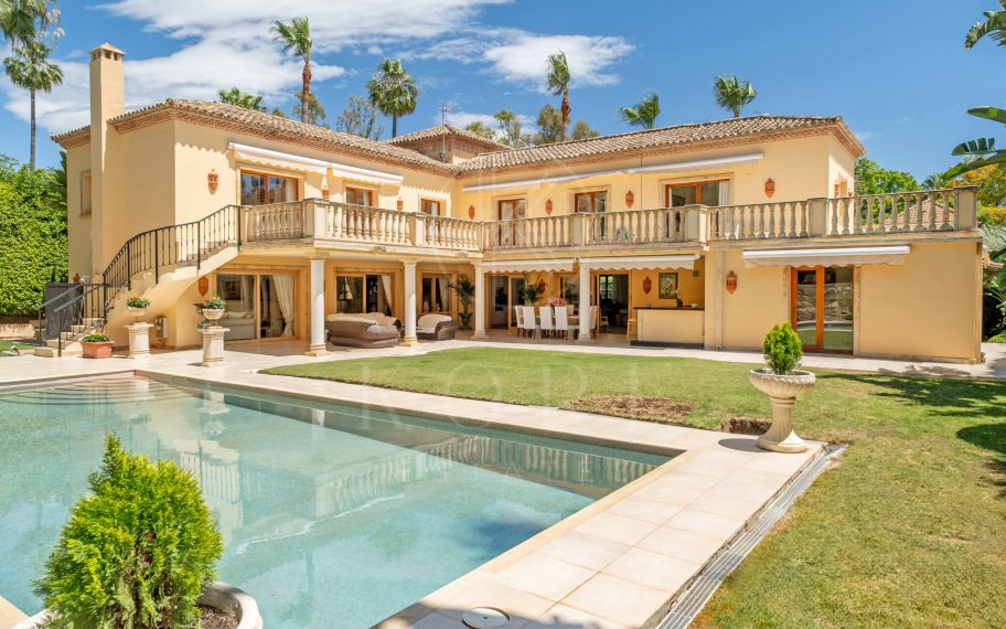 House for sale in Lagomar, Nueva Andalucia