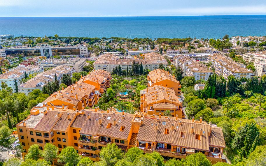 Lovely three bedroom apartment located in the heart of the Golden Mile of Marbella, Costa Nagüeles III