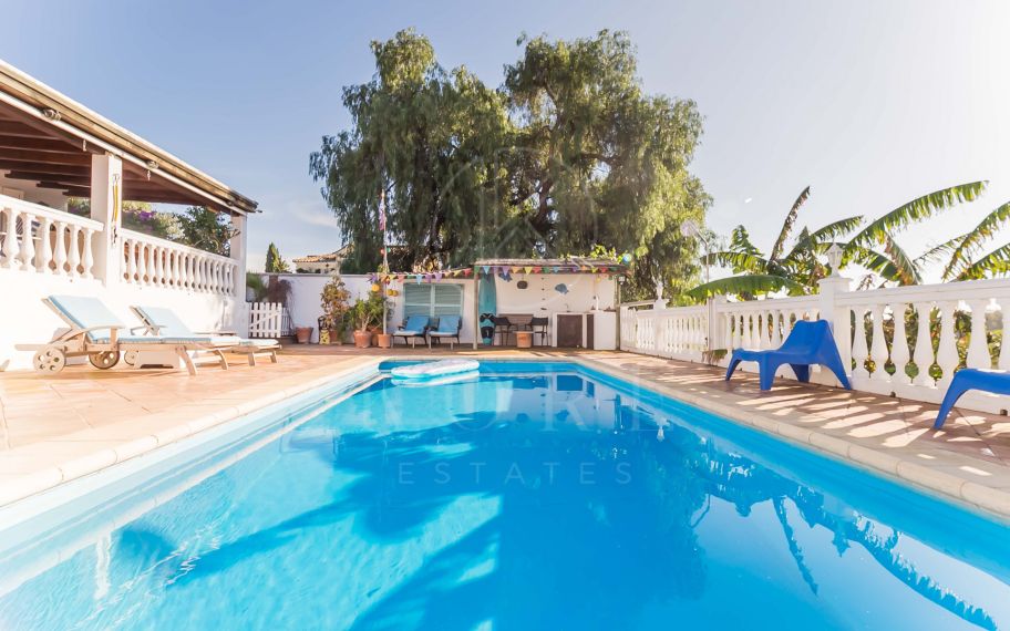 Charming 4 bed Villa with Beautiful Ambiance and Excellent Location