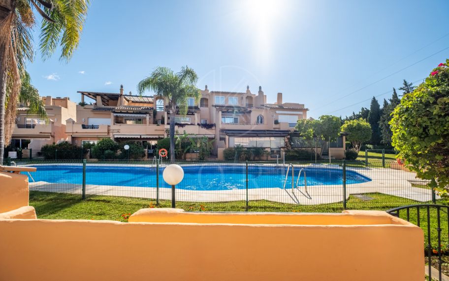 Spacious Townhouse in Oasis de Nagüeles with 4 Bedrooms and Garage – Potential for 5th Bedroom