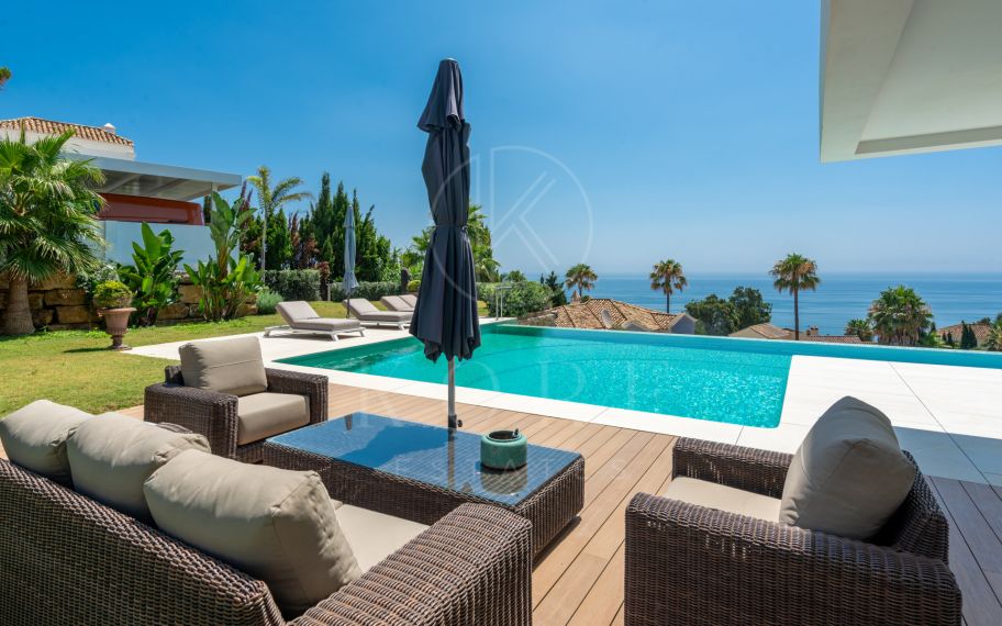 Luxury Villa with Panoramic Sea Views in La Paloma, Manilva
