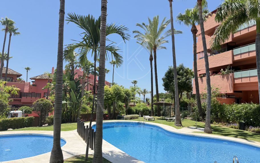 Apartamento con vistas  al mar en Guadalmansa!