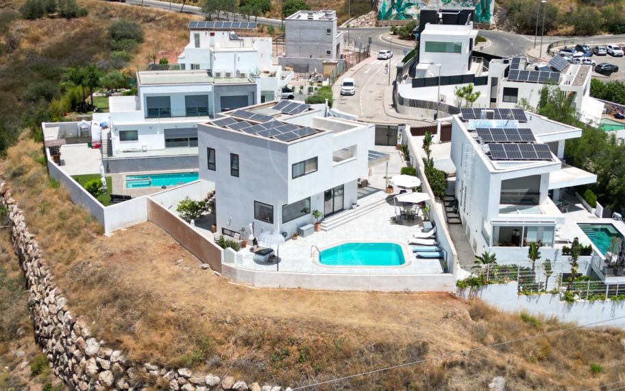 Exquisite Luxury Villa with Panoramic Sea and Mountain Views in Pedregalejo, Malaga