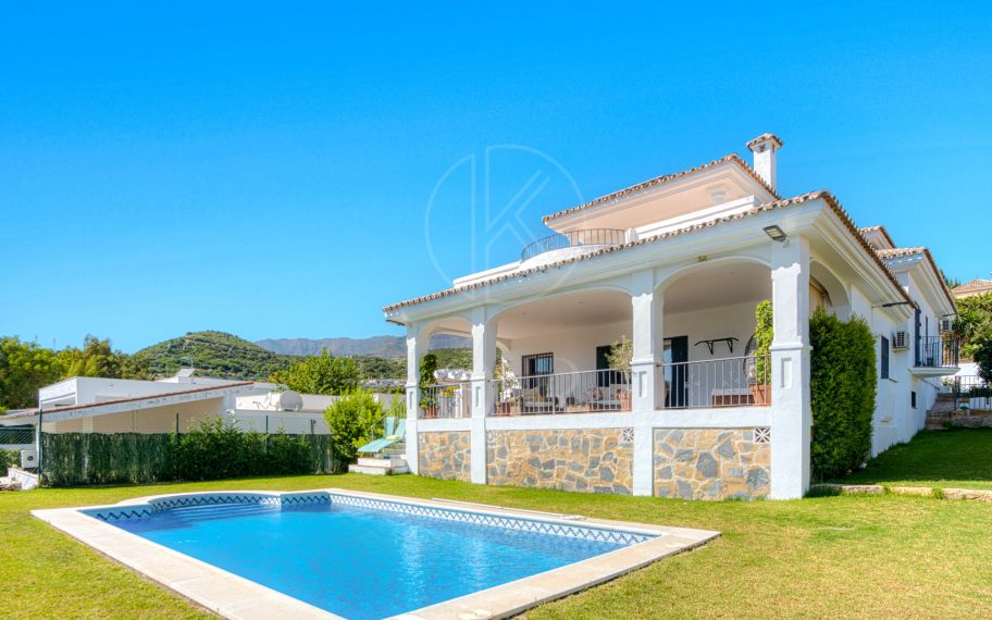 Beautiful five bedroom, Southwest-Facing Villa with Golf Views in Valle Romano (Estepona)
