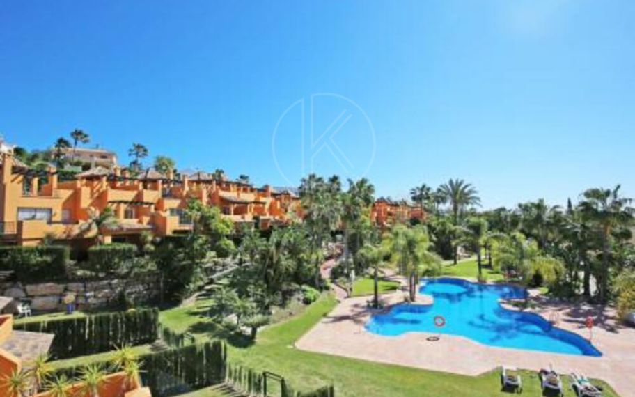 Pareado en venta en Paraíso Bellevue, Benahavis