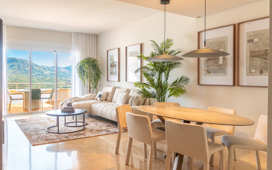 Outstanding frontline golf duplex penthouse