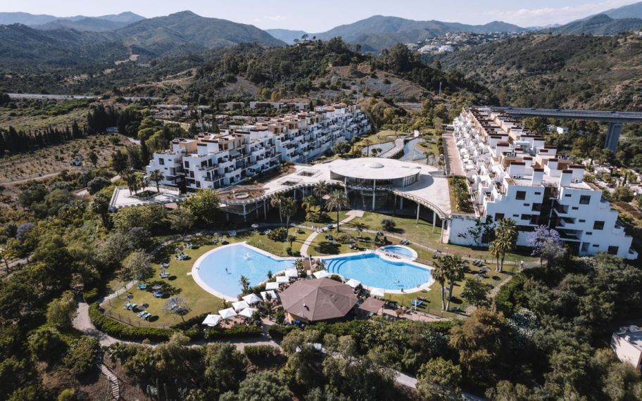 Apartment for sale in Benahavis