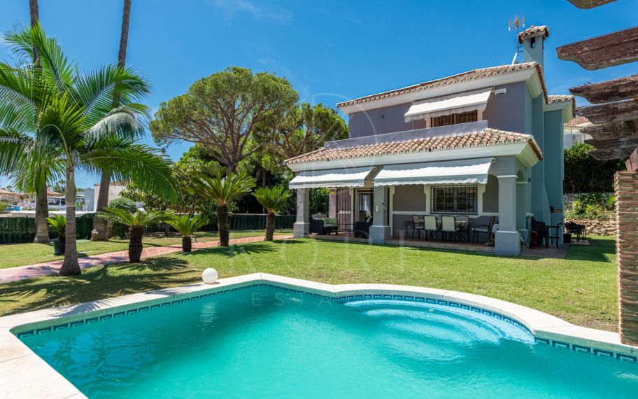 Encantadora Villa Familiar en Monte Biarritz – Cerca de Todos los Servicios