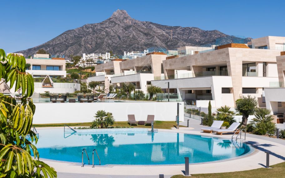 Impresionante apartamento de 4 dormitorios en planta baja en Epic Fase 3, Marbella Milla de Oro